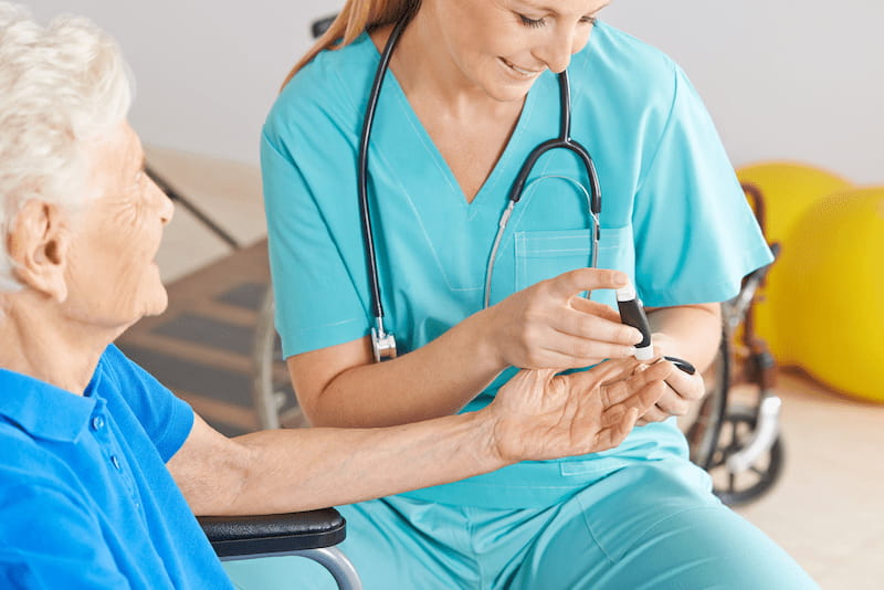 مراقبت از سالمند و خدمات منزل در شهرضا با سامان خدمت